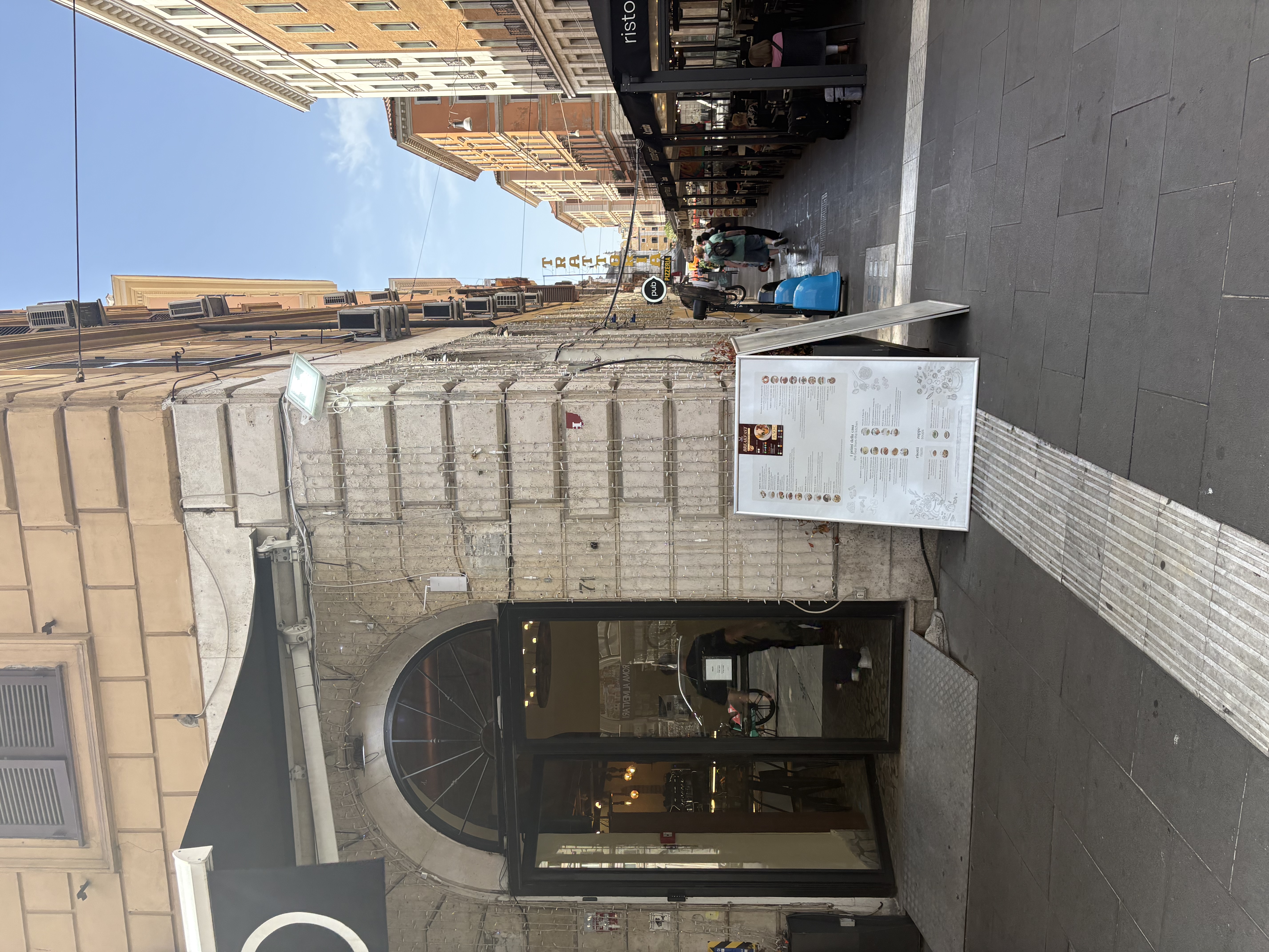 Traspaso de conjunto de restaurantes en Via dei Crociferi, Roma