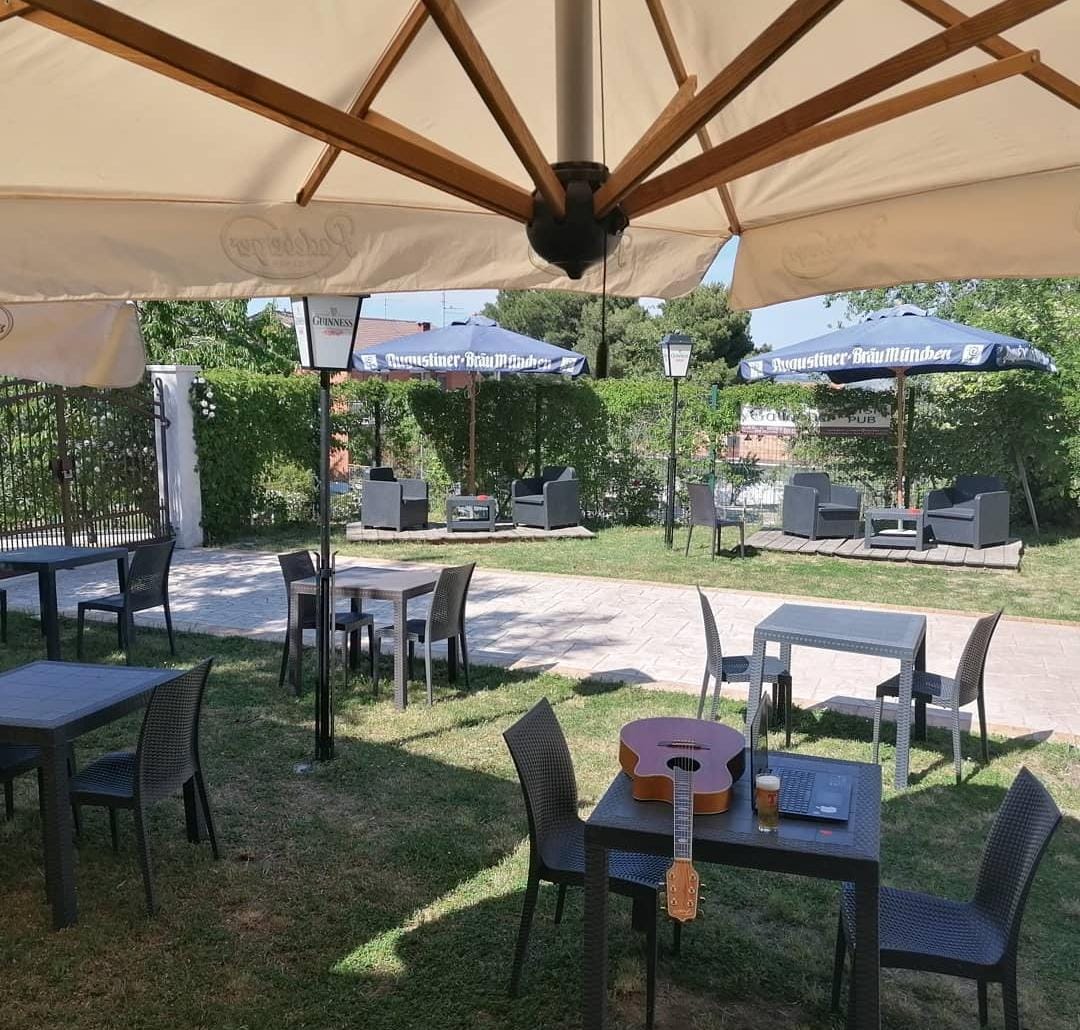Venta de pub irlandés en via Padre Pio, Sant'Elia a Pianisi
