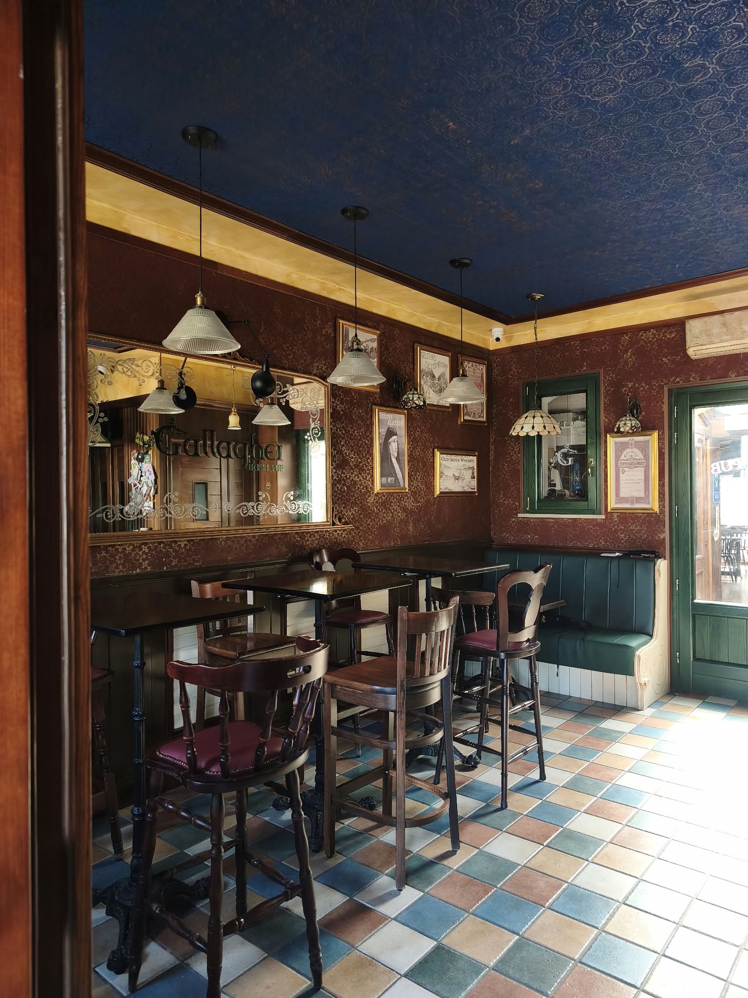Venta de pub irlandés en via Padre Pio, Sant'Elia a Pianisi