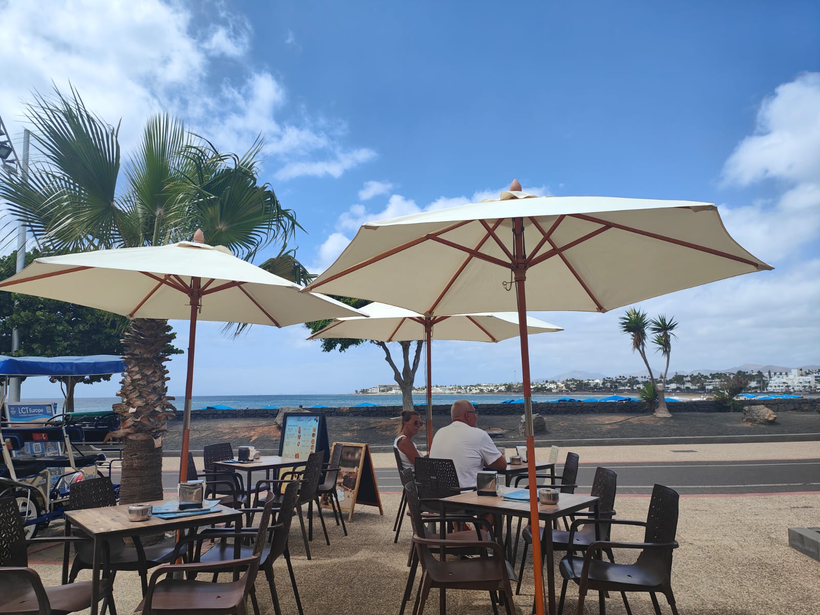 Café bar for transfer on Avenida las playas, Tias