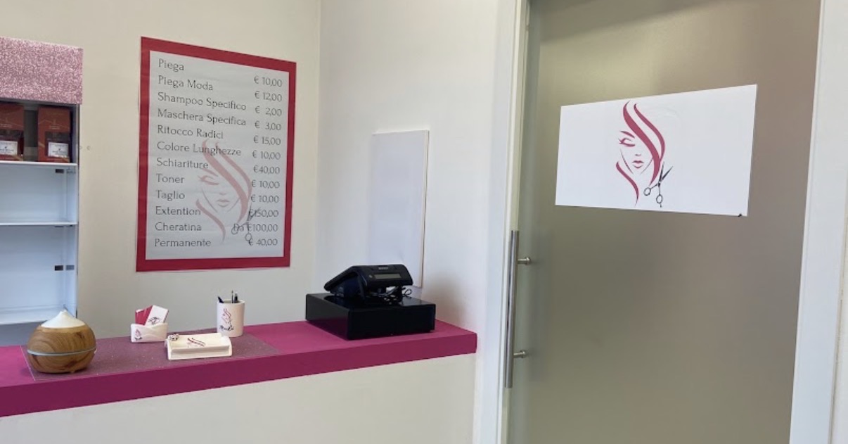 Hair salon for transfer in Striano, Italy