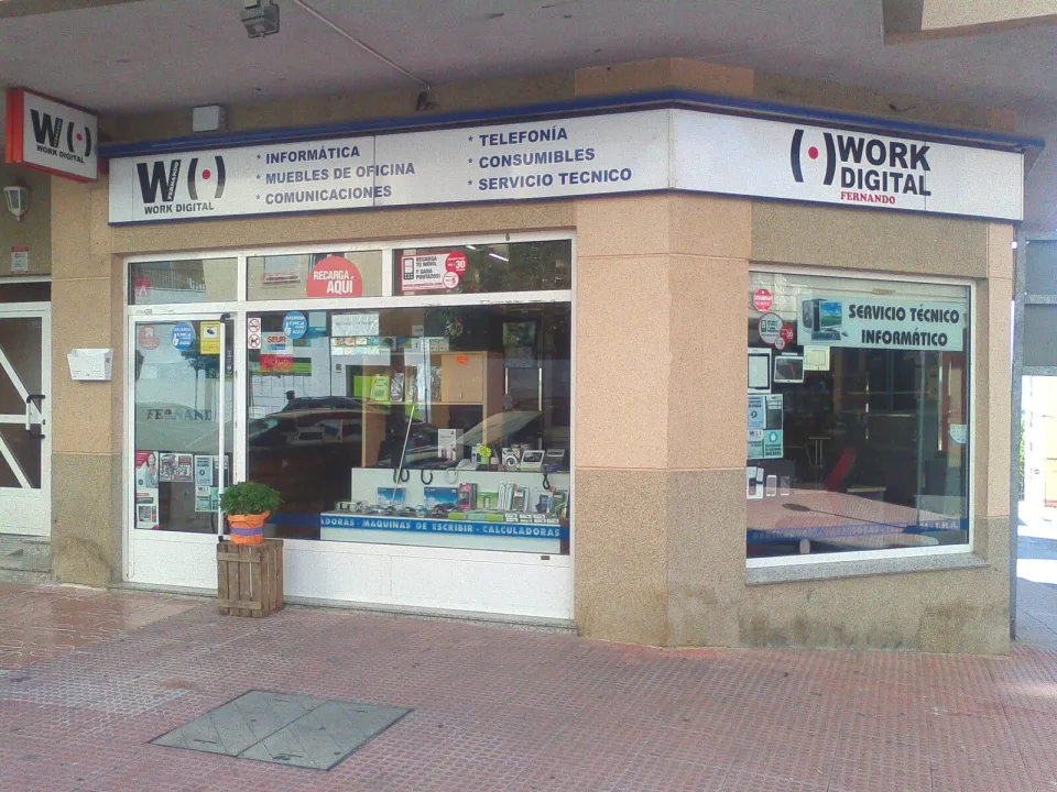 Traspaso de tienda de informática y telefonía en Avda La Paz 17, Onil