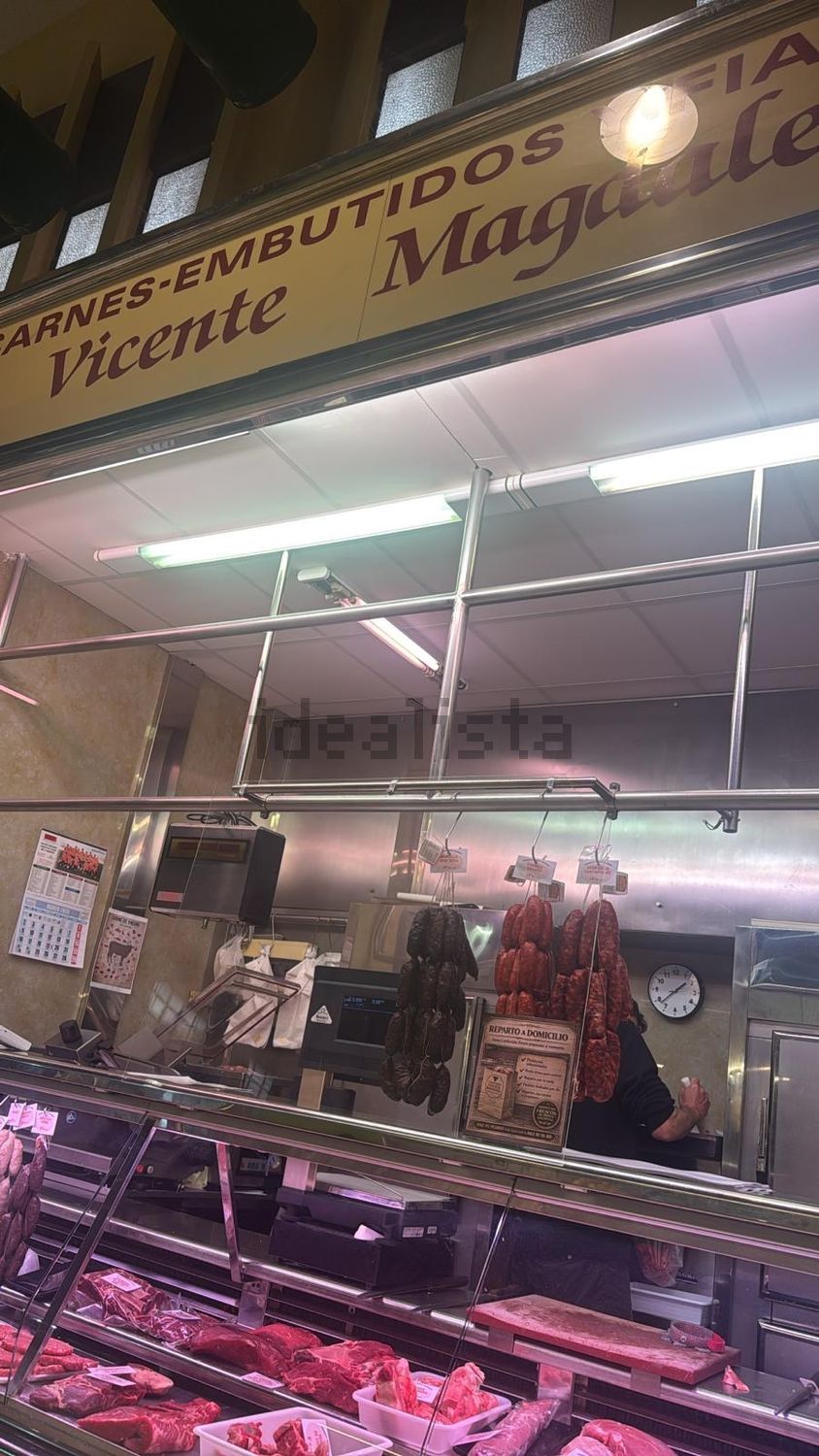 Metzgerei zur Übernahme in der Plaza Barón del cortes im Mercado de Ruzafa, Valencia