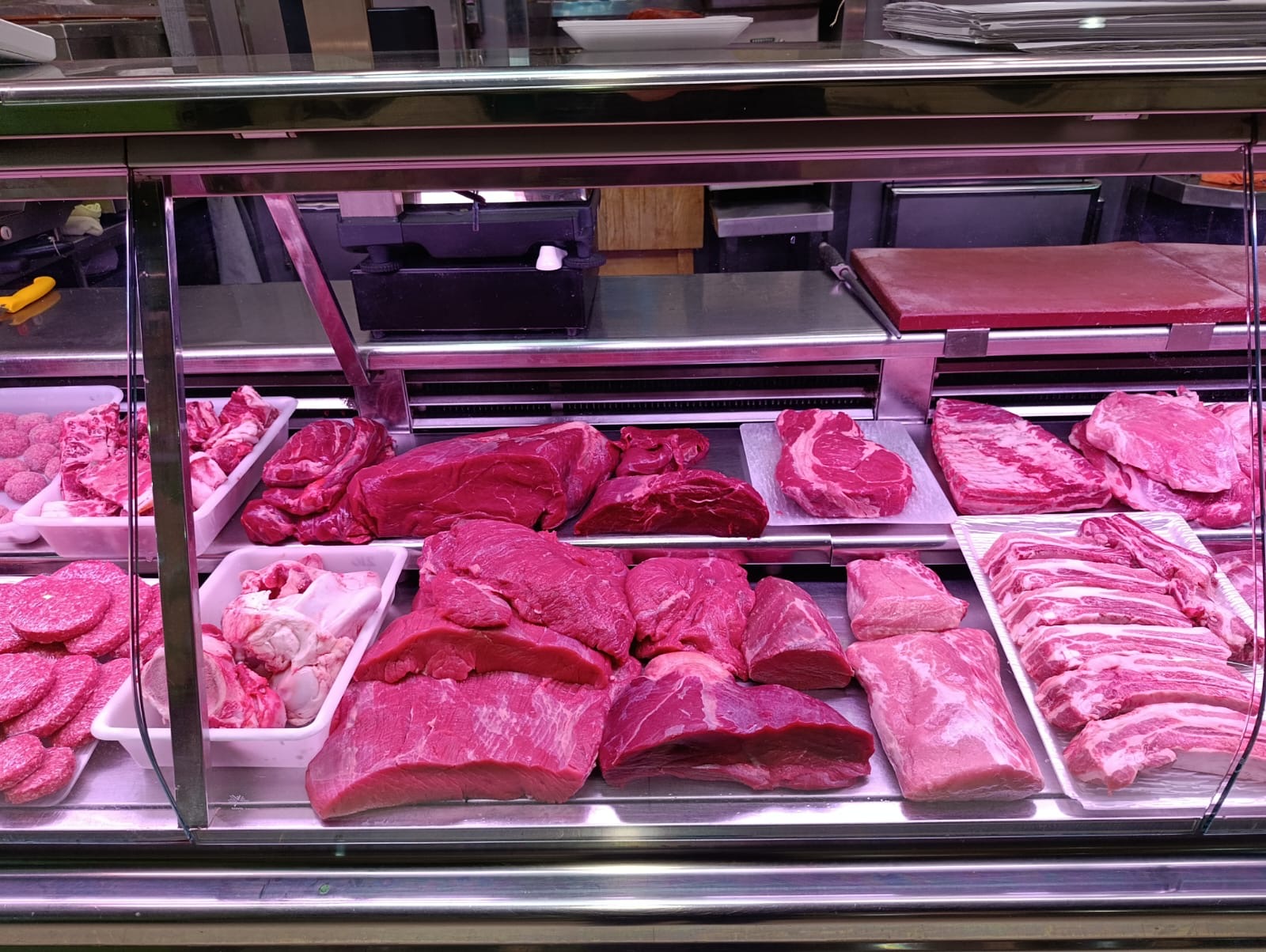Metzgerei zur Übernahme in der Plaza Barón del cortes im Mercado de Ruzafa, Valencia