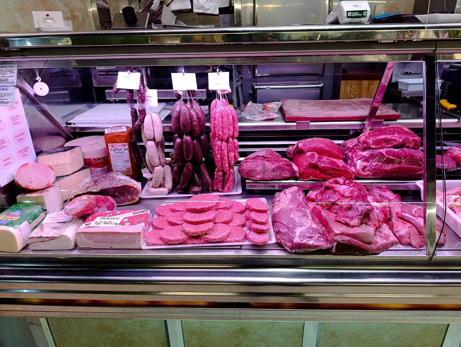 Metzgerei zur Übernahme in der Plaza Barón del cortes im Mercado de Ruzafa, Valencia