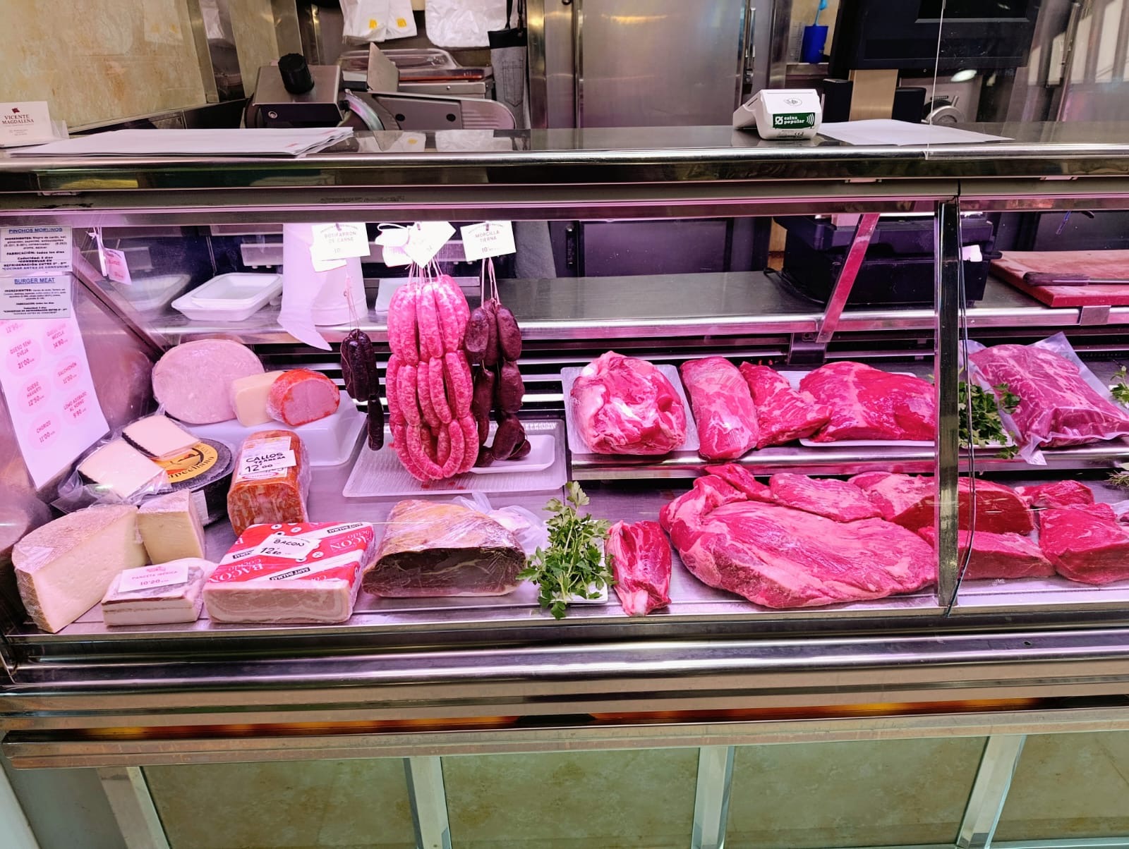 Metzgerei zur Übernahme in der Plaza Barón del cortes im Mercado de Ruzafa, Valencia