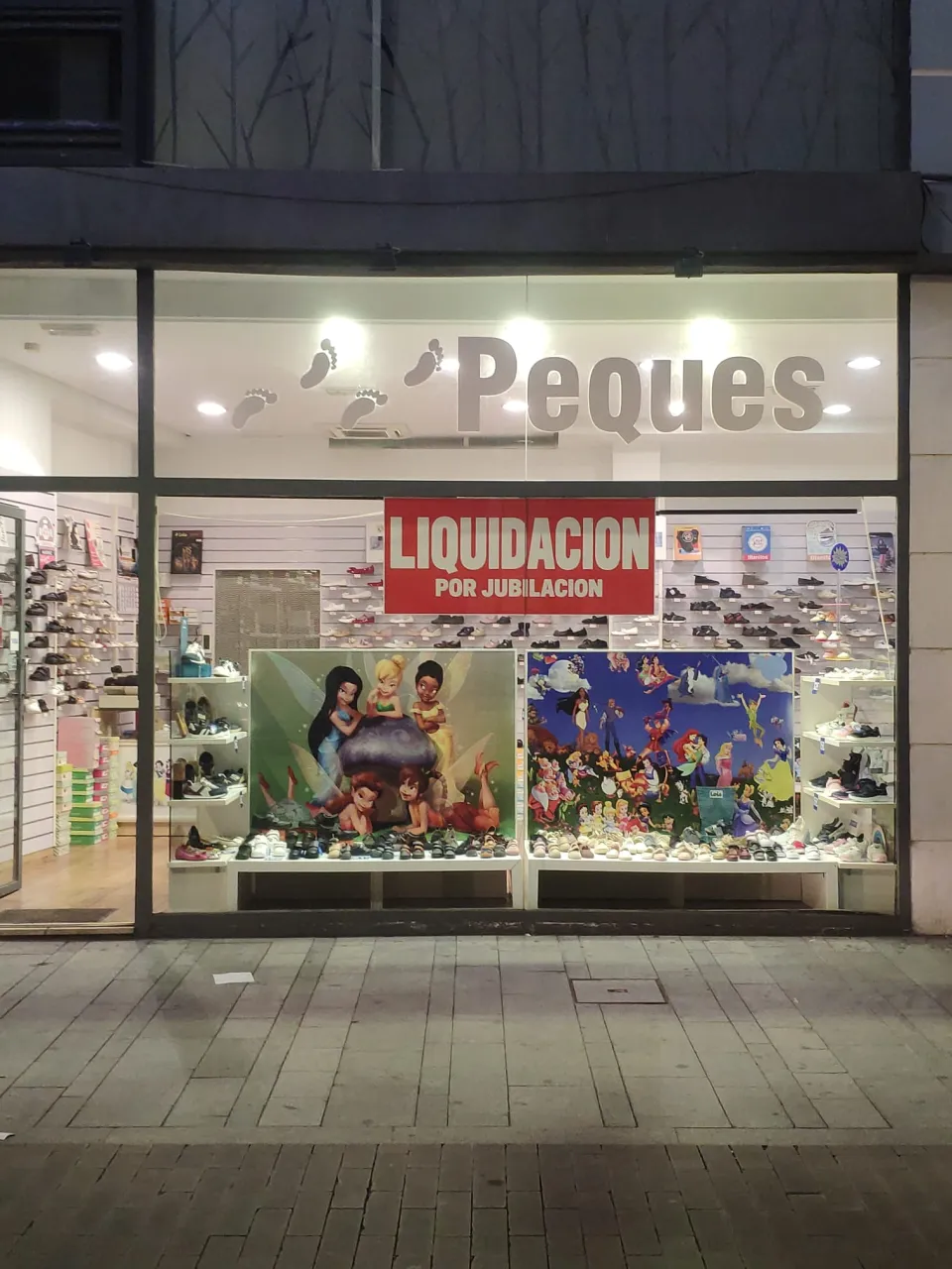 Traspaso de zapatería infantil en Calle de Sant Francesc de Borja, Gandia