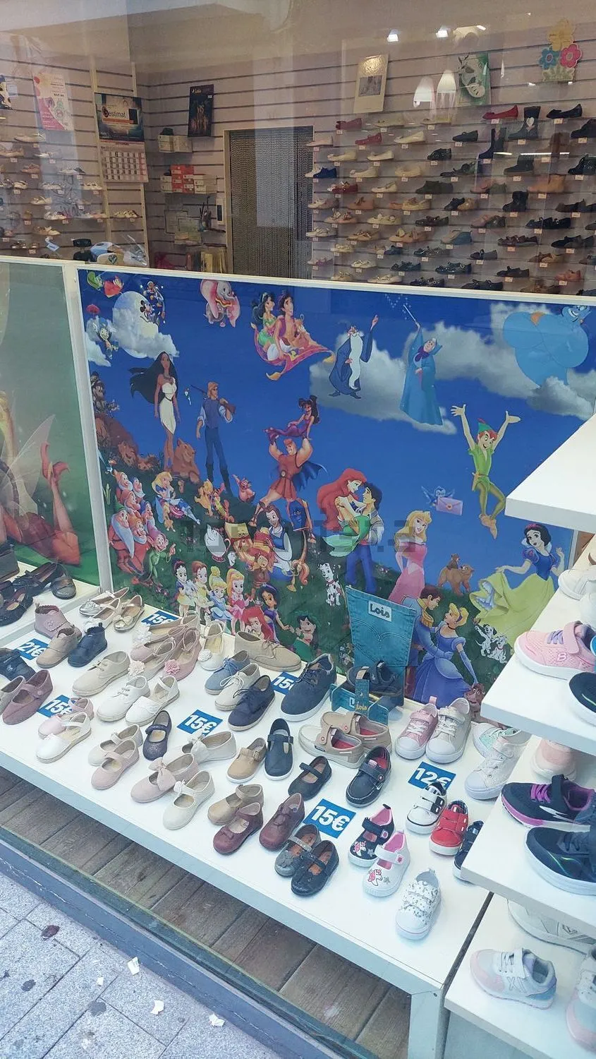 Traspaso de zapatería infantil en Calle de Sant Francesc de Borja, Gandia