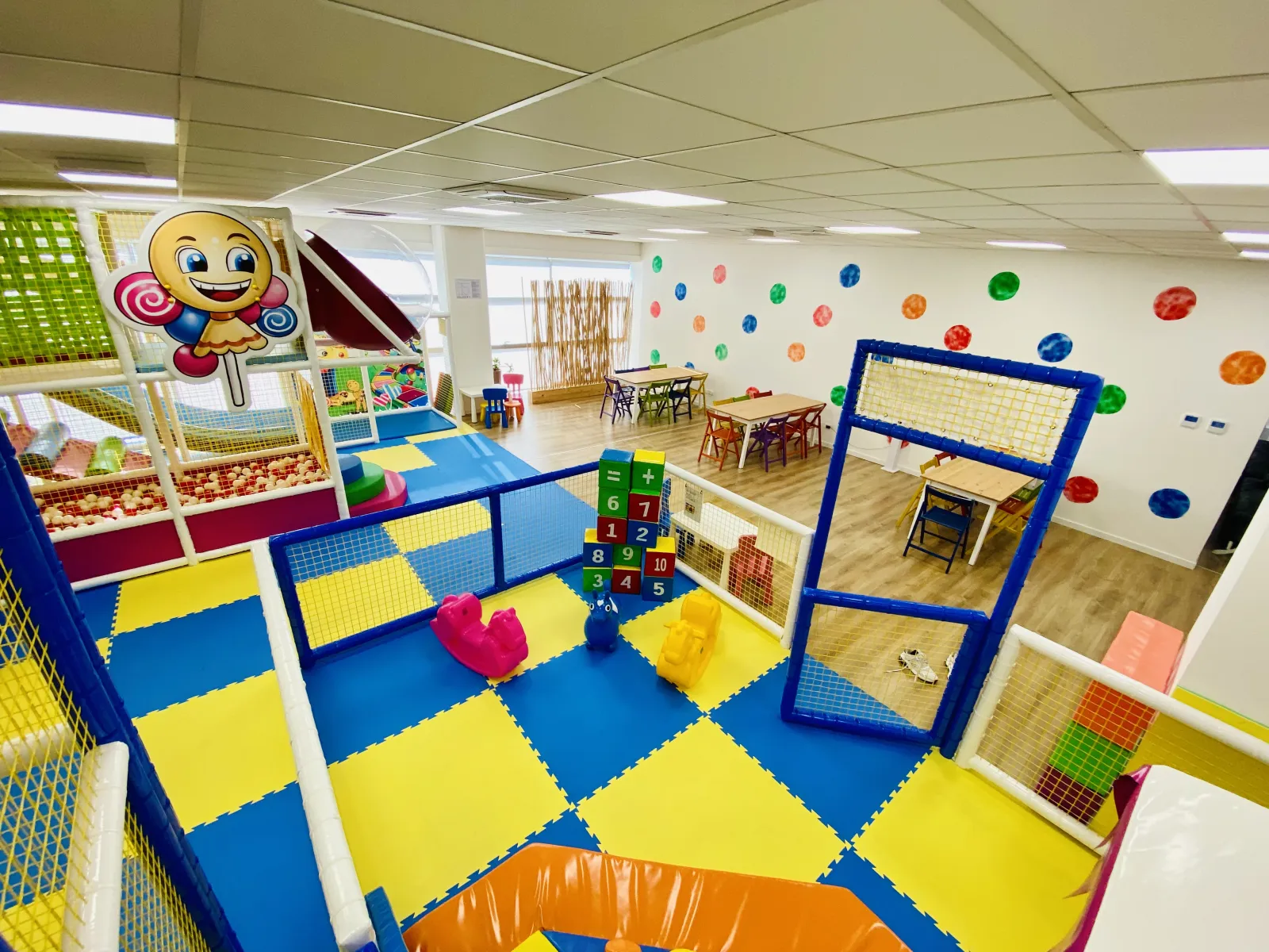 Traspaso de parque de juegos infantiles en Sandri 64, Trissino