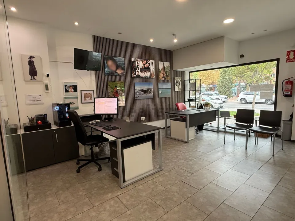 Traspaso de tienda de fotografía en Avenida de Europa, Pozuelo de Alarcón