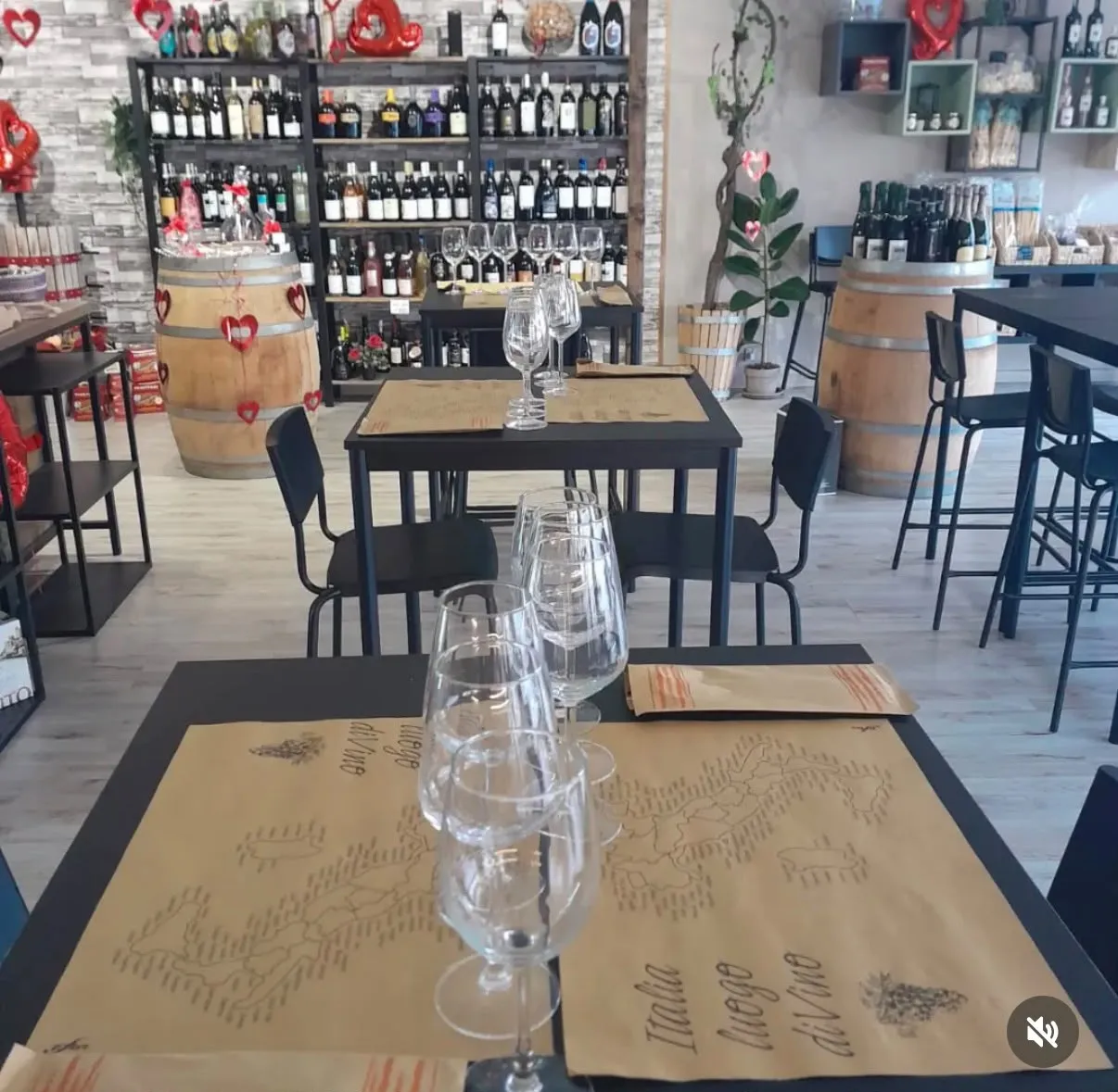 Traspaso de enoteca bistrot en Lagosanto, Italia