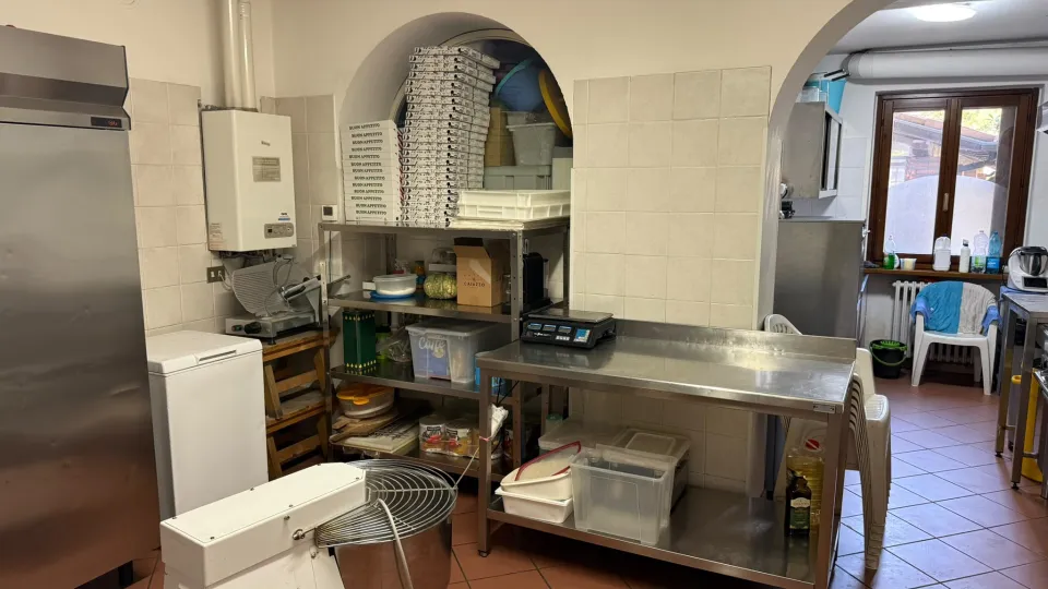 Traspaso de pizzería para llevar en Via G. Garibaldi, Cava Manara