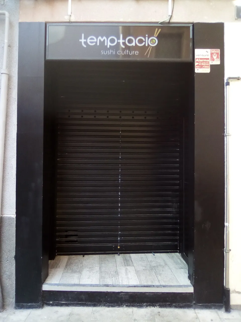 Venta de local comercial en Marti Napolita 8 en Reus, Reus