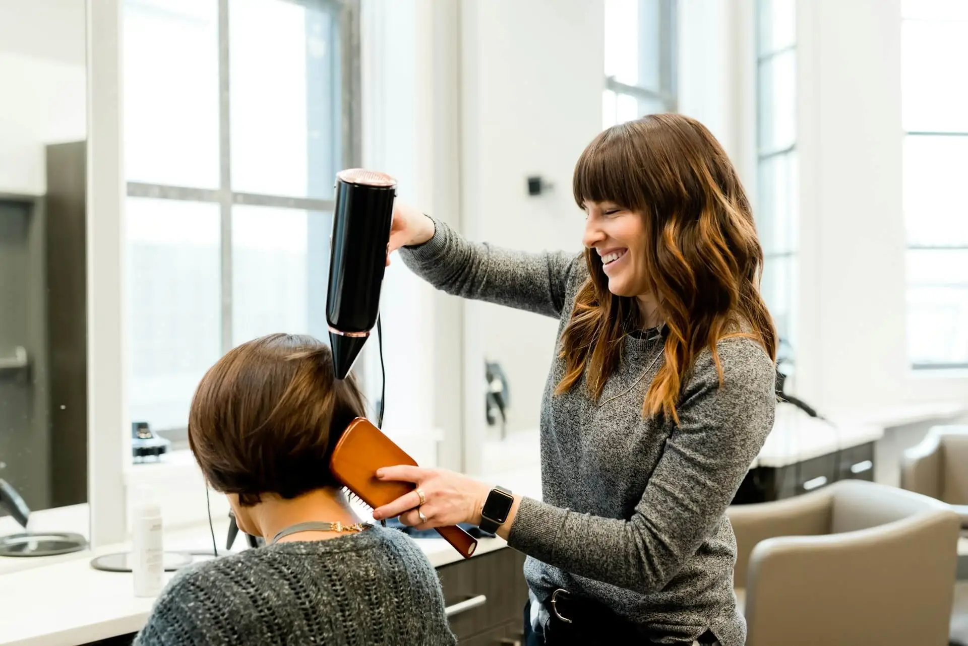 Cómo traspasar una peluquería o salón de belleza en Italia