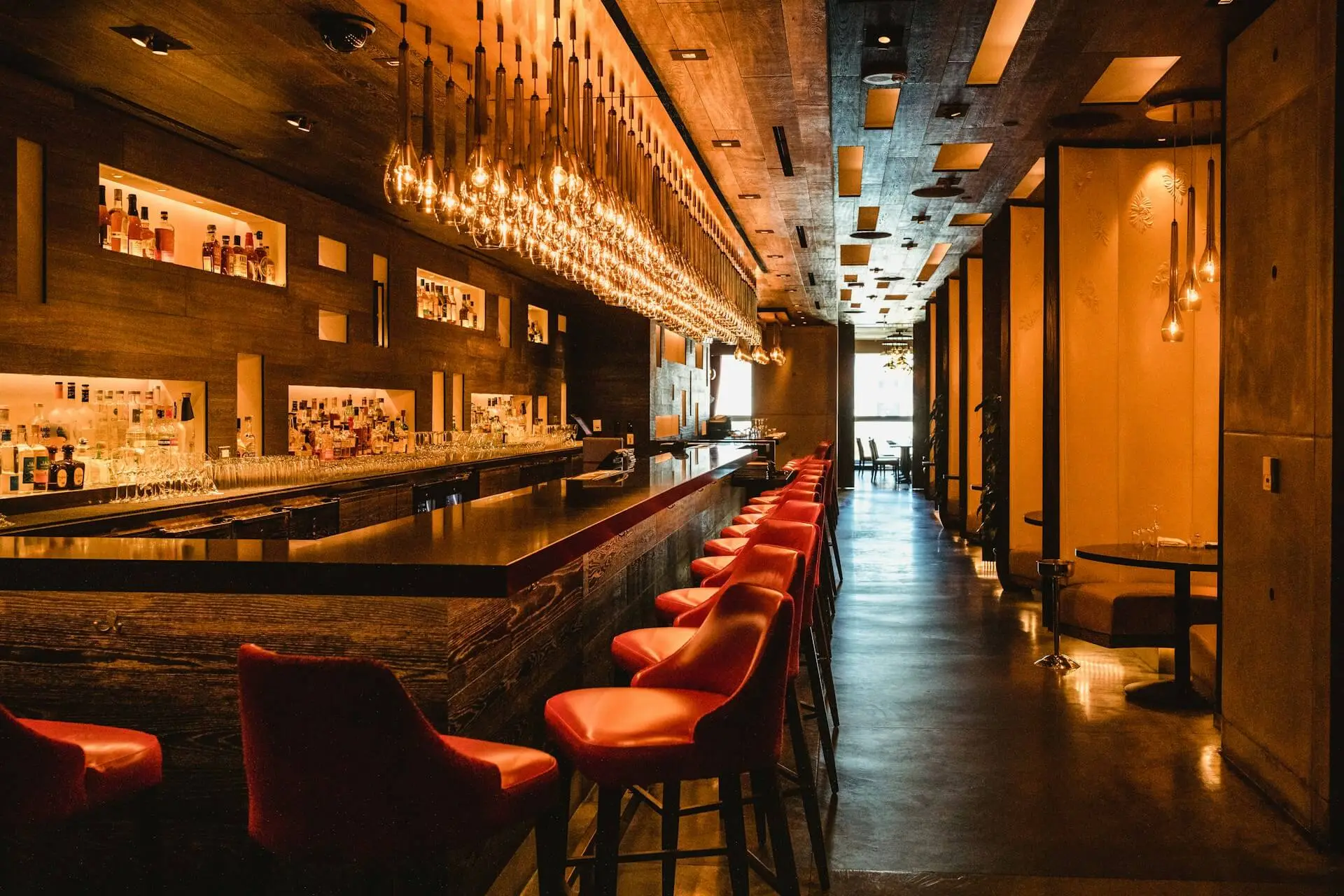 Cómo traspasar un bar en España: Guía profesional [2026]